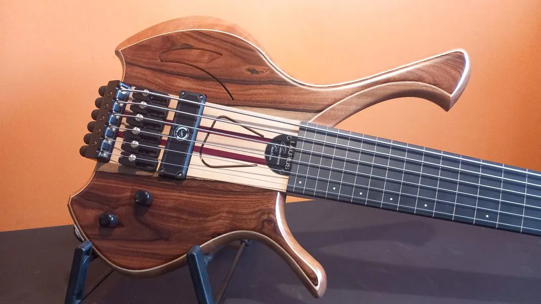 Laurus Quasar Extraharmonic - 6 corde - Top in Santos