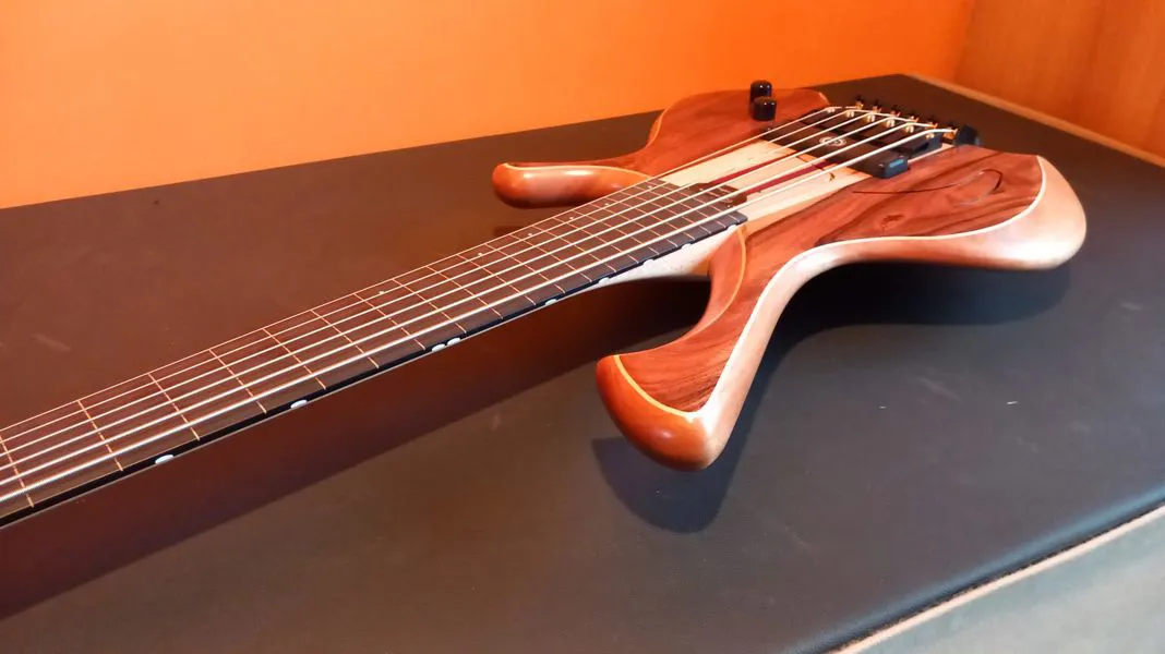 Laurus Quasar Extraharmonic - 6 corde - Top in Santos