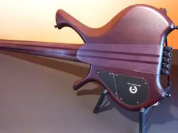 Laurus bass for sale: Quasar T900 XRH – Top in Figured Maple – 5 strings